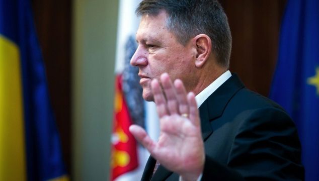 Cum a strâns un tânăr 1 milion de vizualizări pe Facebook.„Iohannis, n-ai adus nimic, mergi degeaba"