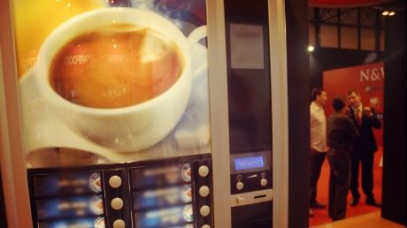 De unde provine apa folosită la automatele de cafea? Nimeni nu o controlează