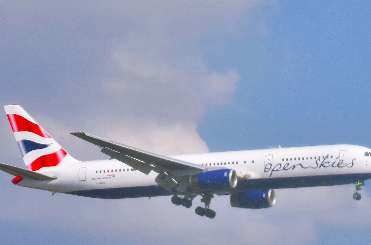 Motivul ŞOCANT din cauza căruia un zbor între New York și Paris a aterizat de urgenţă în Irlanda 