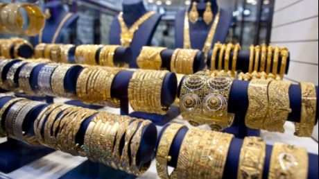 O relaţie amoroasă cu un tânăr a costat-o 150.000 de euro