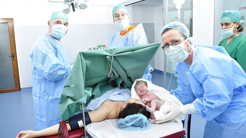 Ce le lipseşte copiilor născuţi prin cezariană. Răspunsul şocant al cercetătorilor