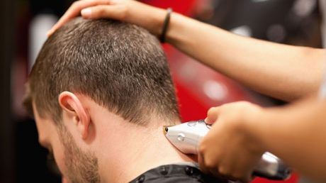 A ajuns la spital, după ce s-a prăbuşit la muncă. Prima întrebare pusă de medici - şocant!