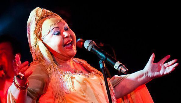 Esma Redzepova, supranumită "Regina muzicii ţigăneşti", a murit la vârsta de 73 de ani