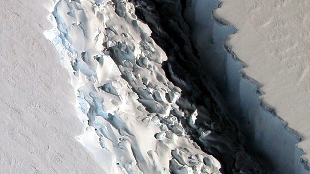 Fotografia făcută de NASA care te va speria. O gaură IMENSĂ devine tot mai mare şi aduce un dezastru