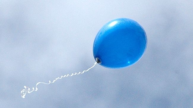 Au găsit un balon de care atârna un bilet: ce i-a scris un băieţel tatălui său "în Rai", de Crăciun