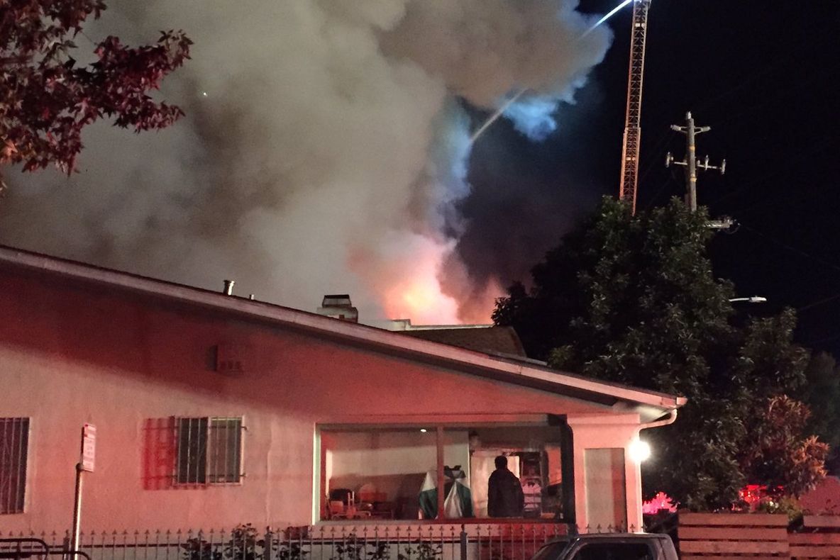 Tragedia de la Colectiv se repetă! Nouă tineri au murit într-un club care a luat foc din senin 