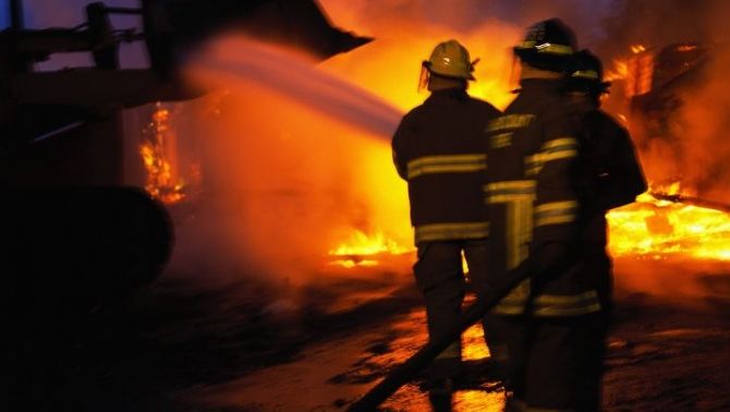 Încendiu, luni seara, la mall-ul din Galaţi