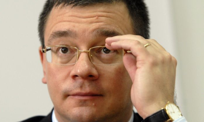 Prima ieşire după demisie. Mihai Razvan Ungureanu, la recepţia de 1 Decembrie de la Cotroceni