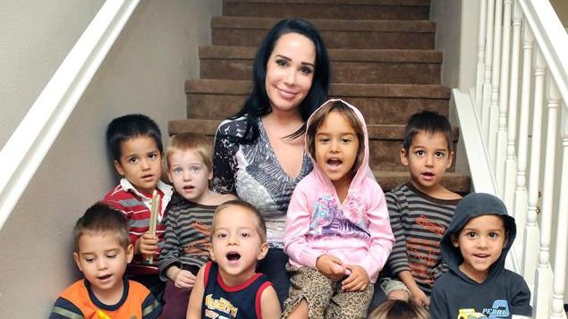 Copiii Octomamei, la opt ani după naştere. Cum arată ACUM "odraslele" care au uimit lumea medicală 