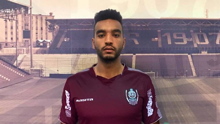 Un jucător de la CFR Cluj a spart un geam la vestiare şi s-a tăiat la mână