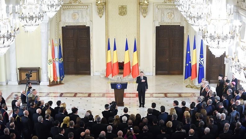 Recepţia de la Cotroceni: PSD, ALDE si UDMR au lipsit, PNL s-a interesat de pozele cu Iohannis