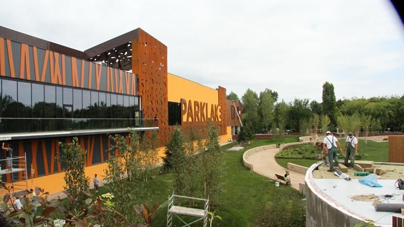 UPDATE. Alerta cu bombă de la mall-ul din Bucureşti, FALSĂ. Poliţiştii nu au găsit colete suspecte