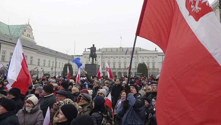 Criză în Polonia. Preşedintele Andrzej Duda, întâlniri cu liderii partidelor