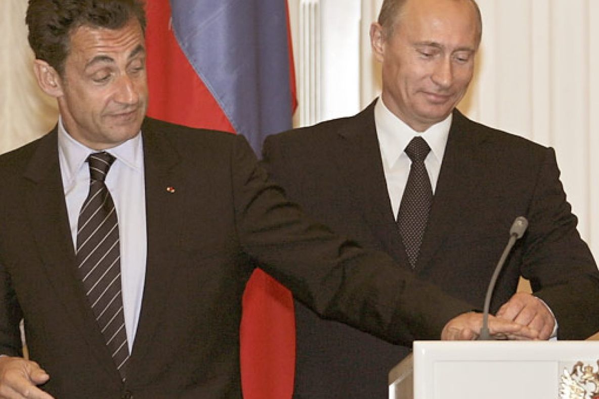 Sarkozy, umilit de Putin. Ce i-a spus liderul rus la Summitul G8