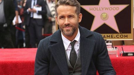 Ryan Reynolds a primit o stea pe Walk of Fame 