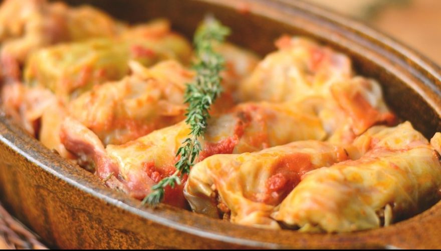 Ce să pui între straturile de sarmale ca să iasă și mai bune