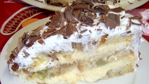 Ţi-a rămas cozonac de la Crăciun? Iată cum faci un tort delicios din cozonac