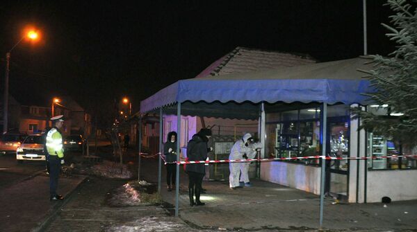 Bărbatul din Mureş care a împuşcat o femeie şi a rănit un tânăr a fost arestat 