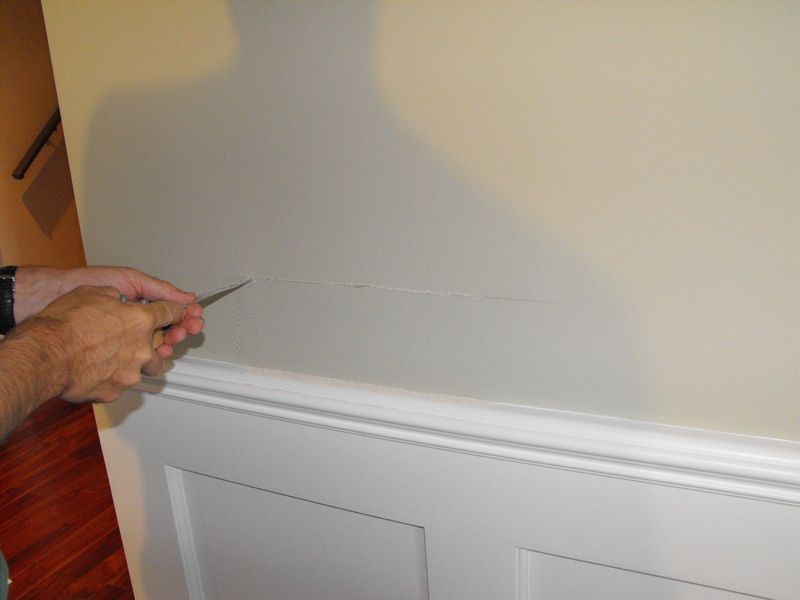 Copilul de 4 ani nu putea să doarmă din cauza zgomotelor din pereţi. E IREAL ce au descoperit... 