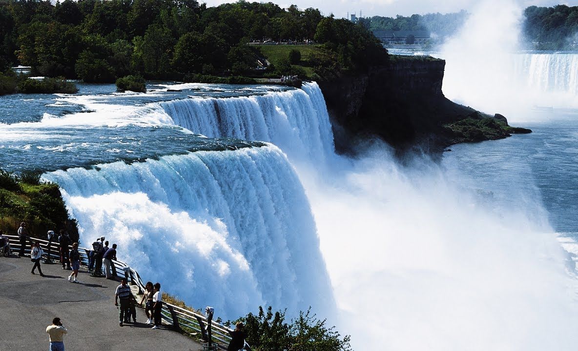 Horror! Cum arată Cascada Niagara secată. Ce au găsit inginerii americani sub apă e îngrozitor