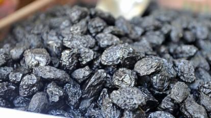 REŢETE DE POST. Mâncare de prune uscate cu orez. Este pur şi simplu delicioasă