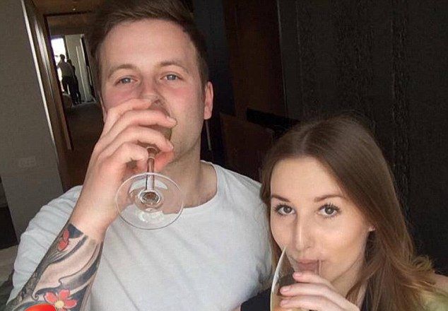 Motivul incredibil pentru care o stewardesă a fost concediată. Ce NU i-a cerut managerului 