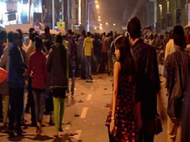 Detaliile unei noi agresiuni sexuale în masă ies la iveală și șochează planeta