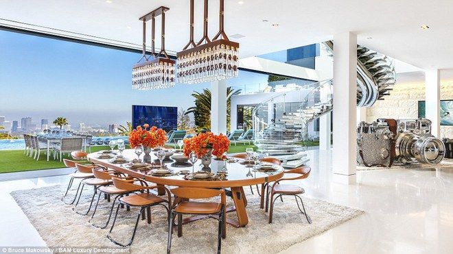 Cum arată şi cât costă cea mai scumpă casă din SUA