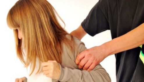 Cum recunoști agresor sexual sau un pedofil? Singurele semne care îl dau de gol