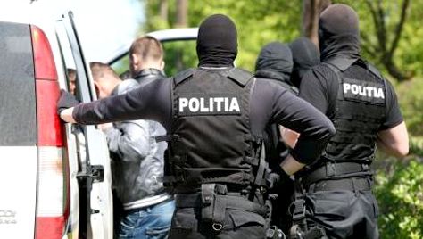 Crimă oribilă în Constanţa! Doi indivizi au fost arestaţi după ce au omorât un bărbat din gelozie 