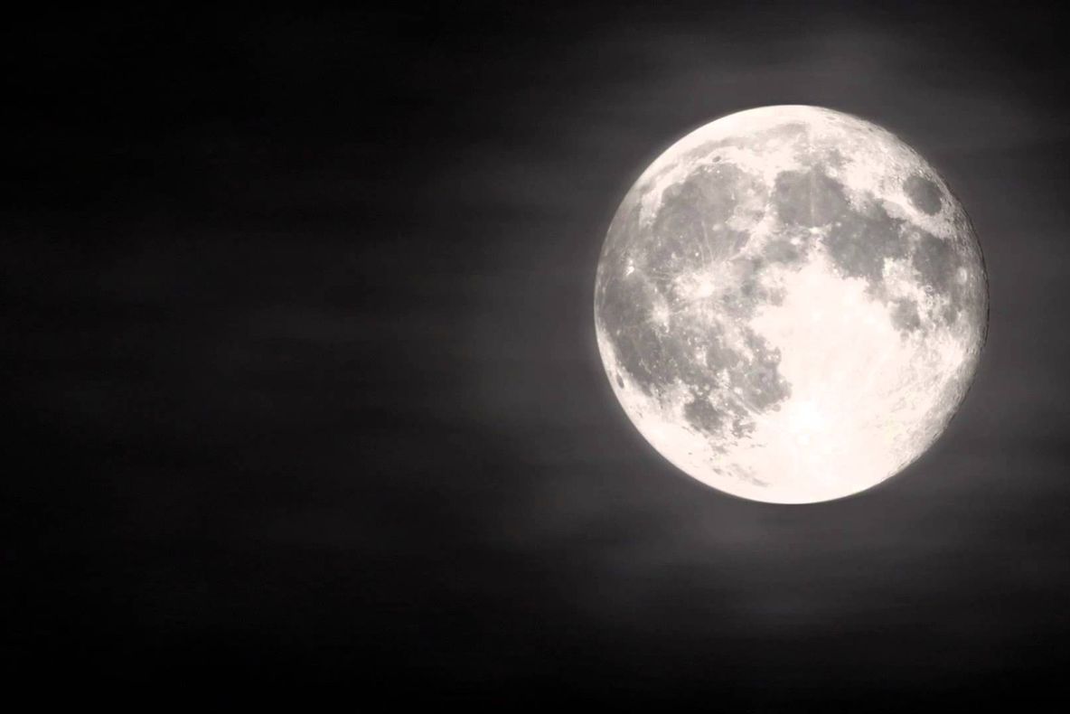 Ce vârstă are Luna? Cercetătorii au descoperit răspunsul după 45 de ani de analize