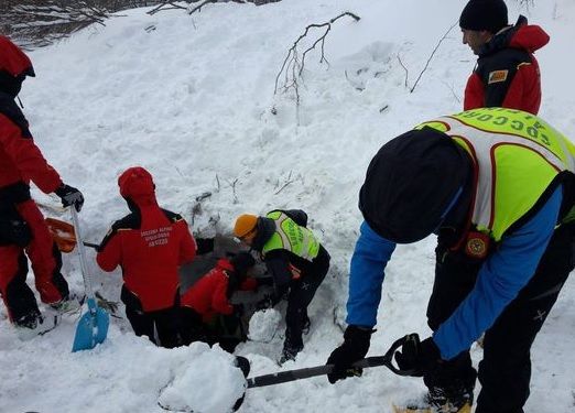 AVALANŞĂ ITALIA. Supravieţuitorii au povestit COŞMARUL prin care au trecut, îngropaţi de vii