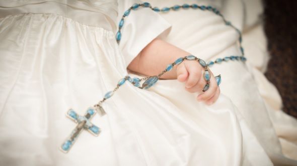 Tradiţii şi obiceiuri de BOTEZ. Ce trebuie să ştii dacă vrei să fii NAŞĂ