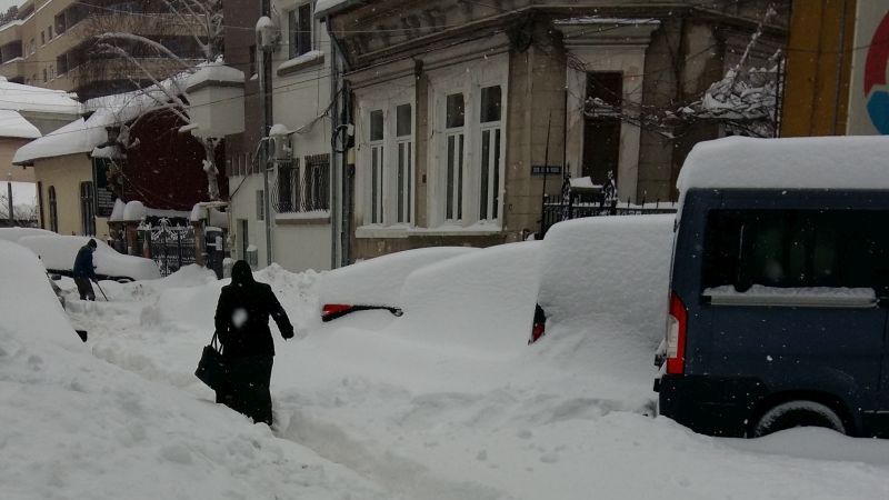 MARTOR OCULAR: Apelul unui bucureștean: "Suntem blocați în plin centrul Capitalei în 2017!"