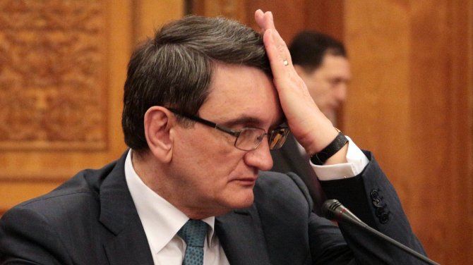 PNL a demarat revocarea lui Victor Ciorbea din funcţie. Cum a reacționat Avocatul Poporului