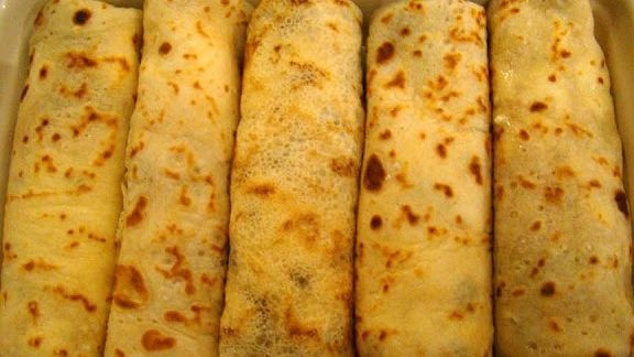 Aşa făcea bunica clătite în cuptor. Un deliciul care ţi se topeşte în gură!