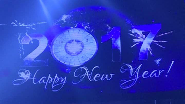 Anul Nou 2017: valuri de băutură şi distracţie maximă în cluburile din Capitală