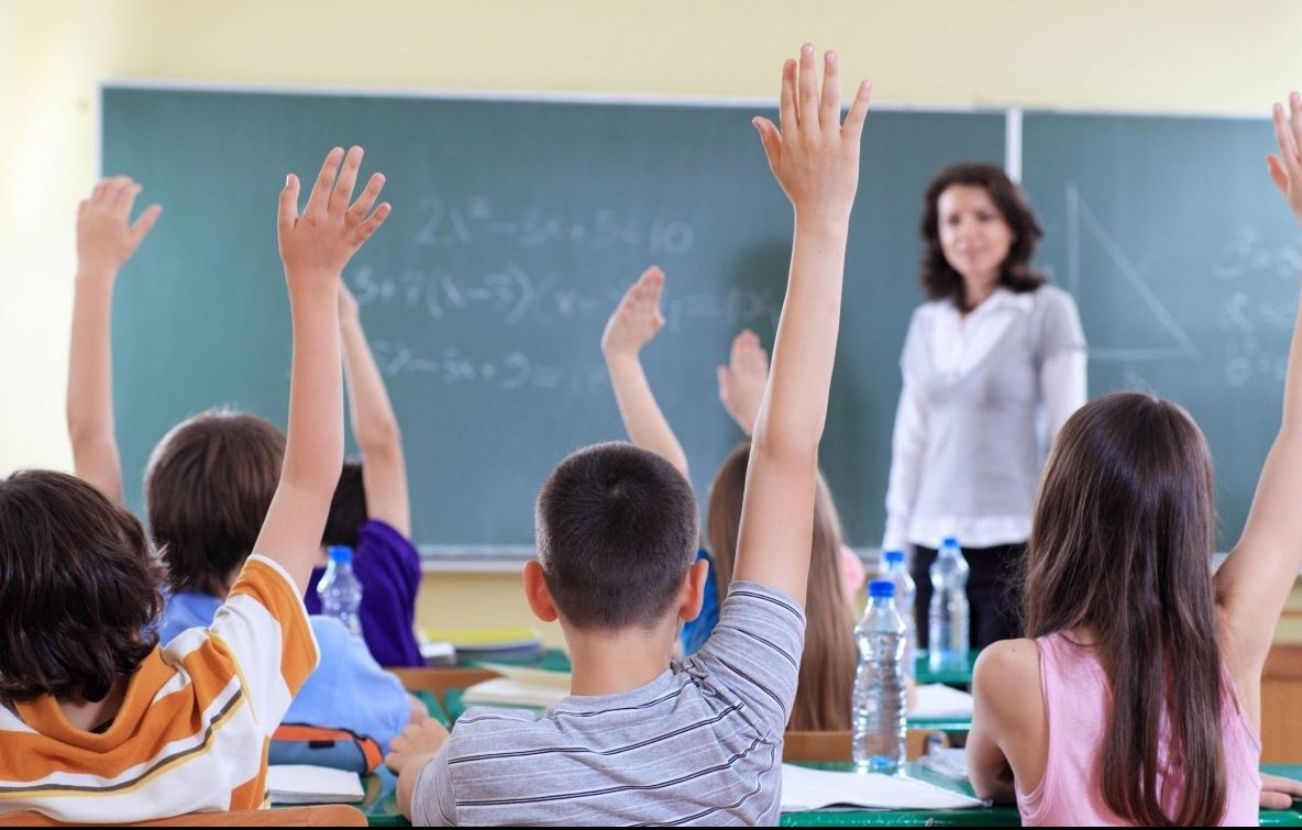 Elevii români vor avea o nouă materie OBLIGATORIE, din toamnă. Ce vor învăţa