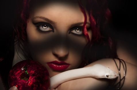 Cele mai rele femei din zodiac. Ele îţi fac viaţa UN COŞMAR!