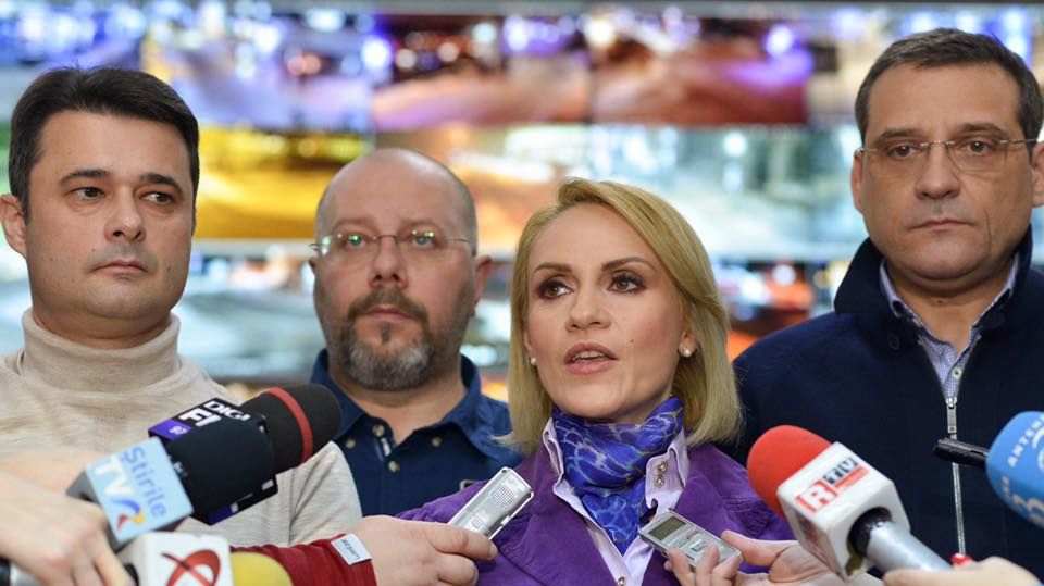 Firea: Posibil ca şcolile să fie închise şi miercuri, în Capitală. Situația în întreaga țară