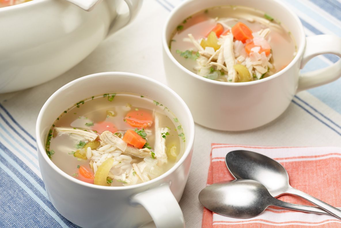 Ce trebuie să pui în supa de pui, ca să nu se strice repede și să nu-și schimbe gustul. Ingredientul secret știut doar de marii bucătari