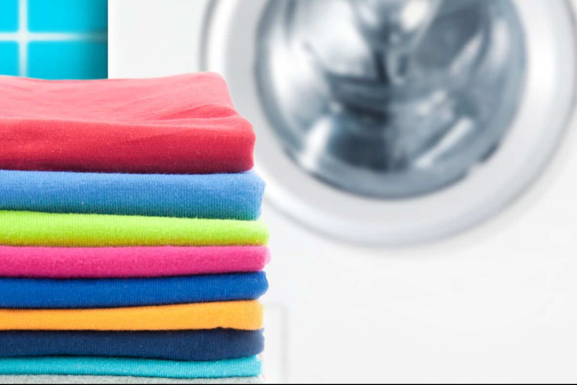 5 trucuri neștiute care fac hainele să pară ca noi mai mult timp