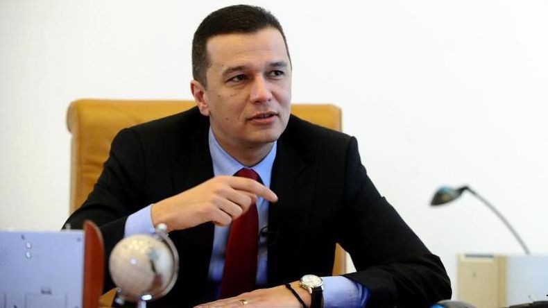 Şedinţă pe aeroport, la întoarcerea premierului Sorin Grindeanu din Statele Unite