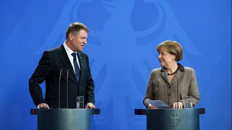 Merkel l-a sunat pe Iohannis. Cancelarul, îngrijorat de demersuri împotriva luptei anticorupție