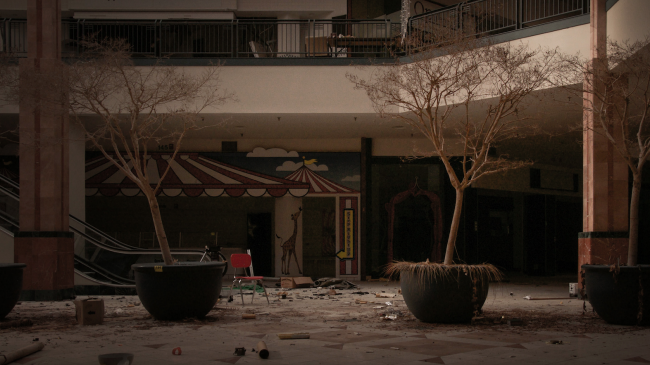 Un mall a fost vândut cu suma de 100 de dolari 