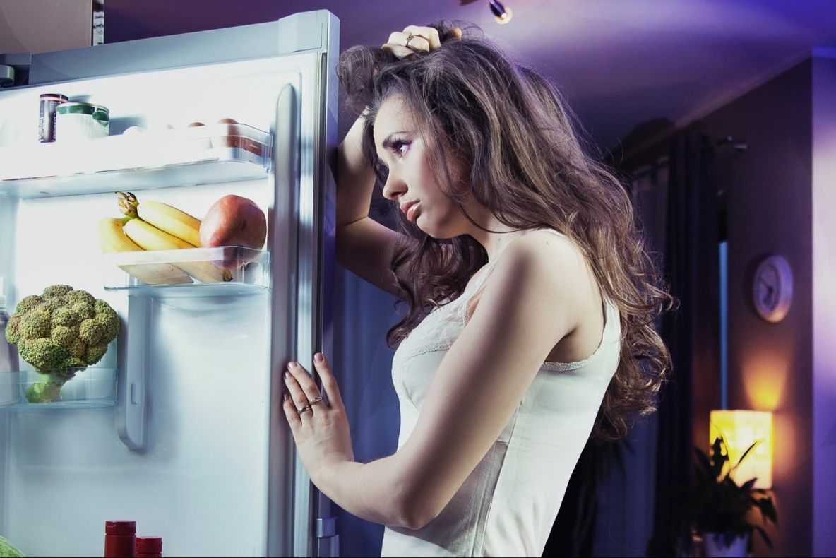 Ce se întâmplă, de fapt, dacă mănânci după ora 18:00