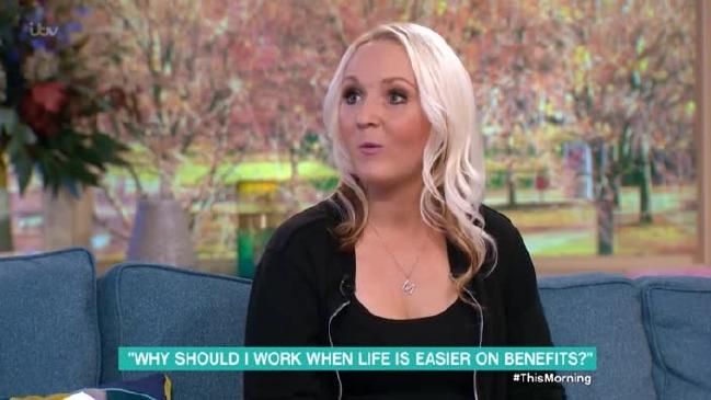 Cum arată mama a opt copii care spune că nu se poate angaja: "Bărbaţii mă văd ca pe un sex simbol"