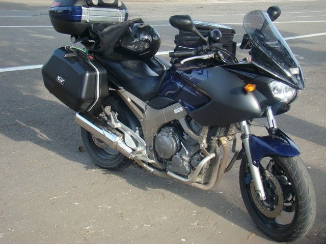Poliţiştii au rămas înmărmuriţi când au văzut ce transportau pe motocicletă mai mulţi bărbaţi 