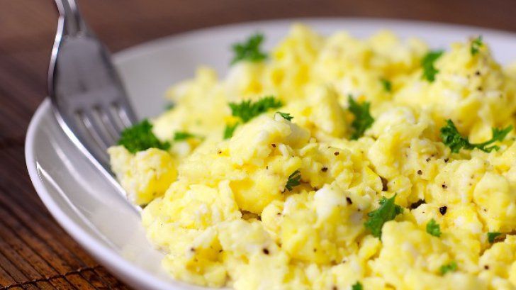 Cum să faci cea mai bună omletă. 5 paşi simpli pentru un rezultat garantat