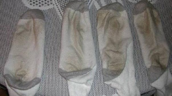 Cum albești șosetele albe fără niciun pic de înălbitor. Metoda nu dă greș